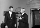 Conselheiros de Kennedy pareciam preferir golpe militar no Brasil, aponta documento da CIA Em reunião de diretor de Inteligência com Conselho Consultivo do presidente John F. Kennedy, autoridades americanas afirmaram que o presidente João Goulart se recusava a