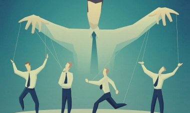 Pompeo e a sociedade manipulada