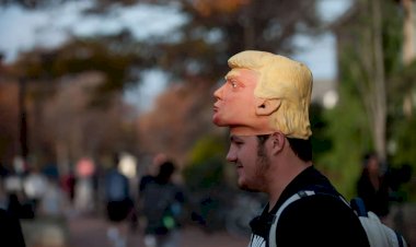 O dinheiro da direita flui para preparar 