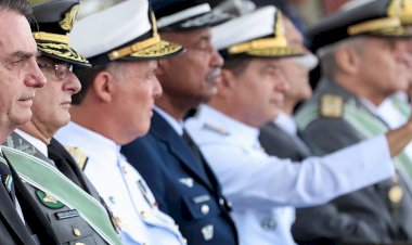 Projeto de lei “antigolpe” de Paulo Teixeira será discutido na Câmara: “Bolsonaro é um perigo ambulante”