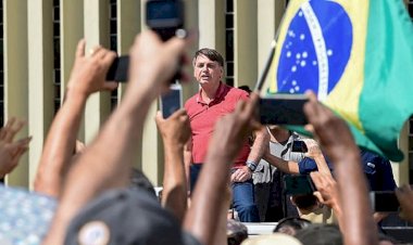 Washington Post diz que Bolsonaro prepara golpe contra quem quer tirá-lo da presidência