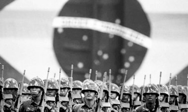 Generais querem fazer política, atacar a esquerda, mas não aceitam a democracia e o Estado de Direito