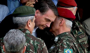 Janio: o bolsonarismo do Exército não é errático, mas plano alucinado