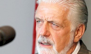 Artigo: Não adianta olhar para trás, por Jaques Wagner