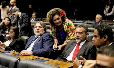 Plenário da Câmara aprova federações partidárias por larga maioria: 304 votos!