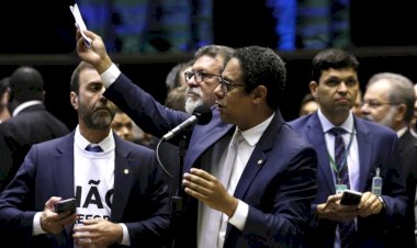 Centrão, esquerda e 3.ª via cogitam aderir à federação partidária para ganhar força nas eleições