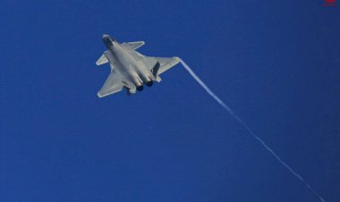 Caça mais poderoso da China passa a patrulhar os mares como resposta a ‘ameaças’ dos EUA