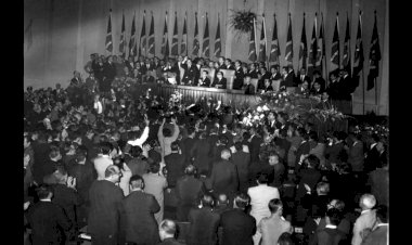 MILITARES SEMPRE PROVOCAM A DEMOCRACIA NO 7 DE SETEMBRO