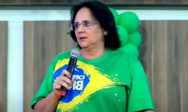 A monstruosidade de Damares, tentando usar crianças na campanha política em um culto  totalmente fundamentalistas e mentirosos