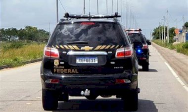 PF faz busca e apreensão na casa de Ibaneis Rocha e no Buriti