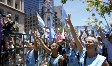 Los 'megadecretos' de Milei: ¿un reparto para 'la casta' sin importar las consecuencias?