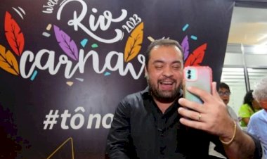 Cláudio Castro desvia R$ 3 milhões de peças teatrais para seu camarote na Sapucaí