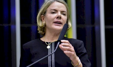 “Campos Neto trabalha para sabotar o Brasil”, afirma Gleisi