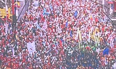 Maduro encerra campanha com comício gigante na Avenida Bolívar