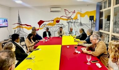 Oposição se reúne para discutir frente contra governo em 2026