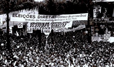 13/3/1964: Jango realiza o comício da Central do Brasil