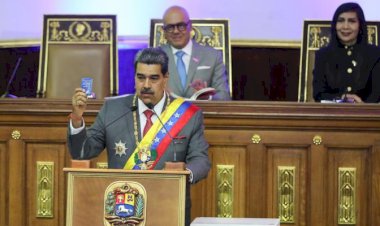 Após ação dos EUA, Venezuela alega acordo por resgate em embaixada