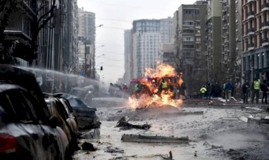 Rússia lança o maior ataque de drones contra a Ucrânia, diz Zelensky