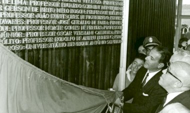 Em quatro volumes, João Antonio de Paula passa a limpo a história da UFMG