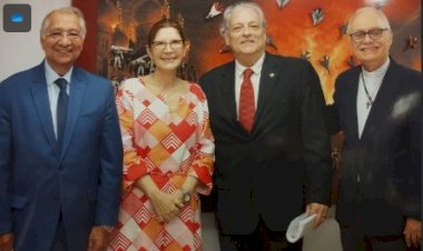 A ministra Maria Elizabeth Elizabeth Rocha, presidente do Supremo Tribunal Militar, recebe o Instituto Presidente João Goulart