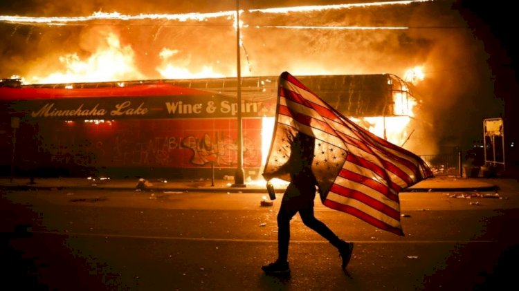 Raiva e rebeldia e no coração do Império