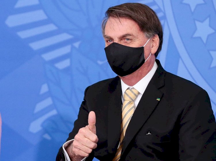 Bolsonaro não assina acordo de 132 países contra propagação de fake news durante a pandemia