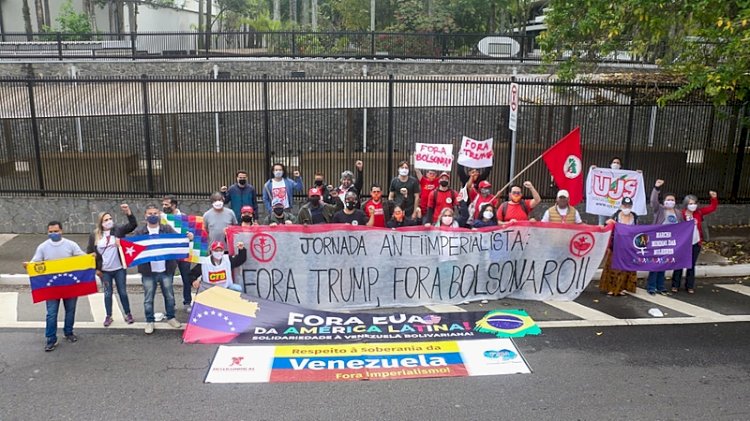 Protesto em frente ao consulado dos EUA denuncia golpes, intervenções e bloqueios