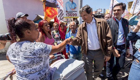 Haddad coloca o bloco na rua e lança sua candidatura à presidência da República