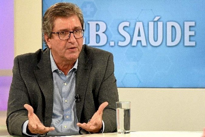 Solução é eliminar a transmissão, diz especialista em saúde pública