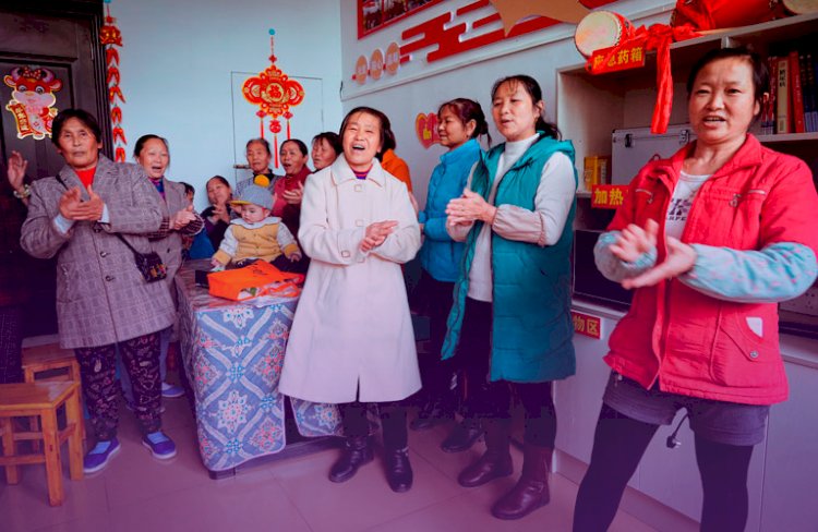 As mulheres sustentam metade do céu: como a China erradicou a pobreza extrema