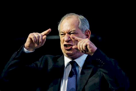 Pedetistas querem dar prazo a Ciro: ou se viabiliza até fevereiro ou o PDT entra na federação da esquerda com o PT e apoia Lula