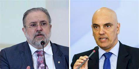 Moraes dá 24 horas para PGR enviar informações sobre Bolsonaro