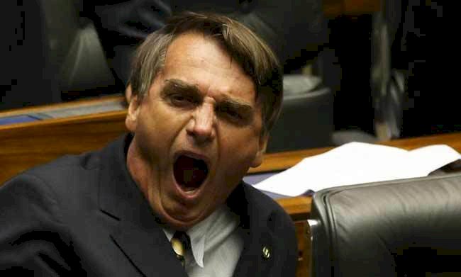 O DESCONFORTO DE BOLSONARO