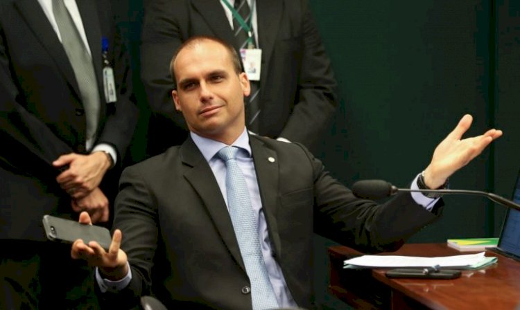 PSOL pede cassação de Eduardo Bolsonaro por crime de apologia à tortura