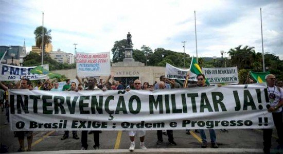 Militares mamateiros atacam os serviços públicos no Brasil