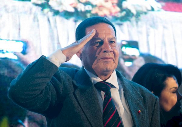 Mourão diz que, sozinho, TSE não tem legitimidade para validar eleições