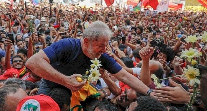 Os recados de Lula para o mercado e para os golpistas das manifestações