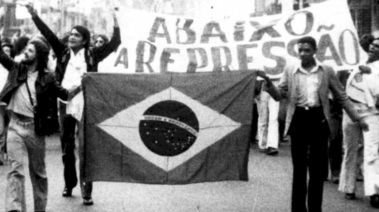 Brasil vive golpe continuado imposto por um legislativo do atraso. Ainda é tempo de reagir