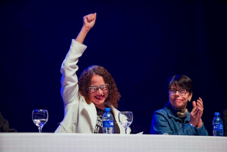 Governo “lavou a alma” dos cientistas brasileiros, diz ministra Luciana Santos