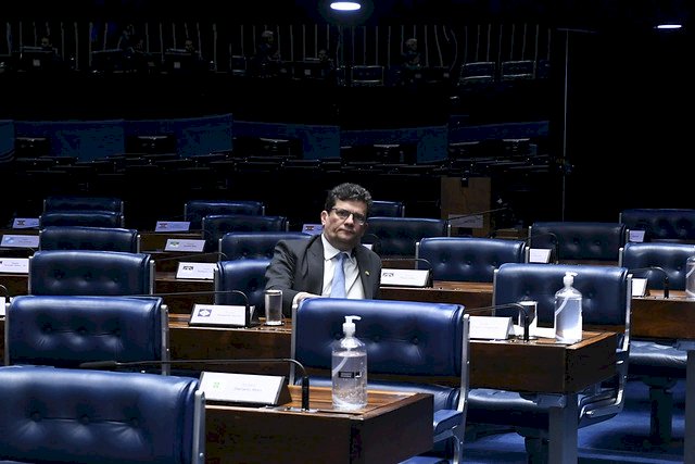 Moro esperneia após decisão de Toffoli