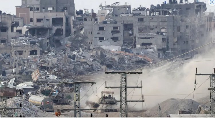 Ataques de Israel matam mais de 70 em uma das noites mais letais na guerra, diz autoridade de Gaza