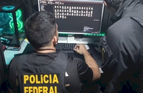 Computador de agente secreto demitido pela Abin intriga PF