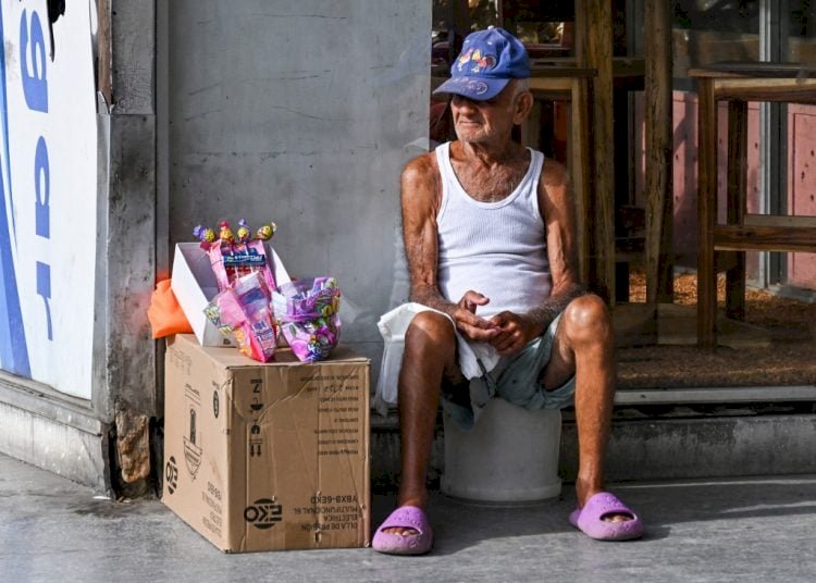 Trump endurece política de sanções contra Cuba, proíbe turismo e estimula apoio a grupos opositores