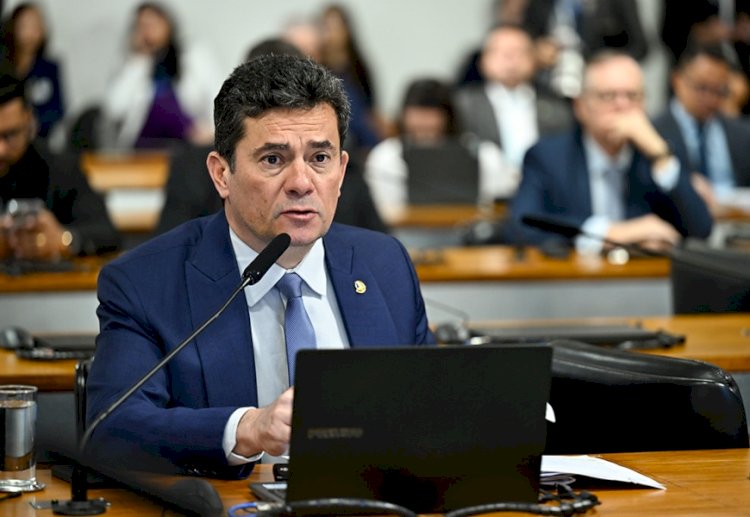 Moro falsifica a história para continuar flertando com o bolsonarismo