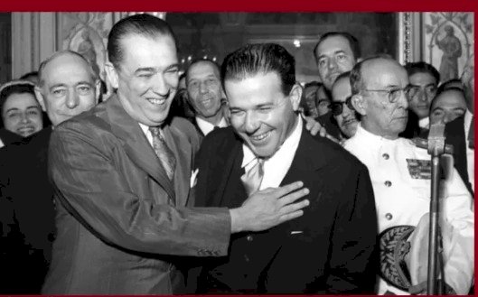 A extrema direita repete mesma ladainha há 70 anos, agora com redes sociais