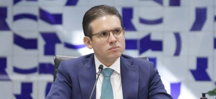 Hugo Motta ressuscita três fantasmas e prova que não tem condições de presidir a Câmara
