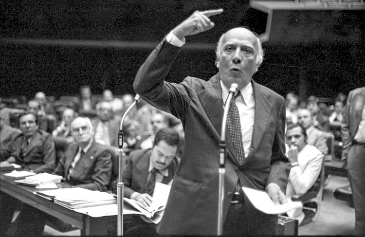 O grito de Ulysses, o golpe de 1964 e a prisão dos generais golpistas