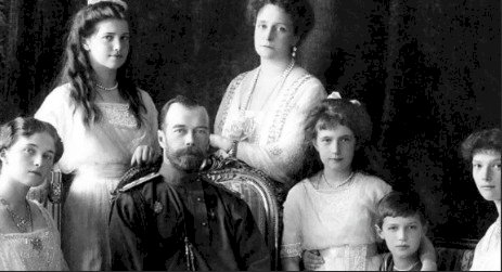 Documentário soviético retrata queda da dinastia dos Romanov e revela como impérios vêm abaixo