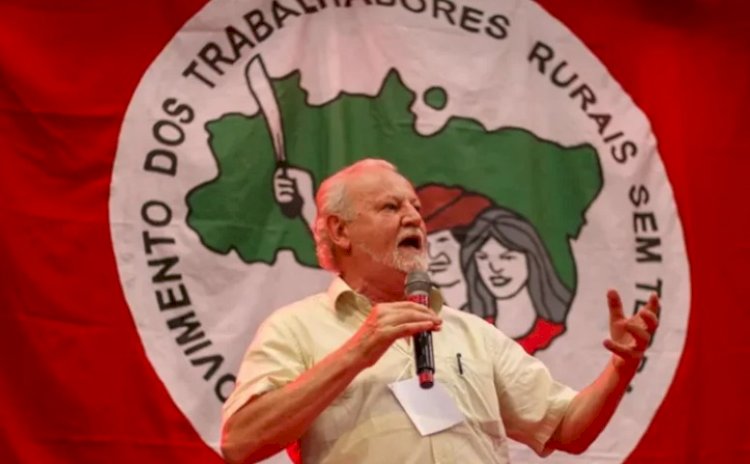 João Pedro Stedile, do MST, recebe título de Doutor Honoris Causa pela UFJF