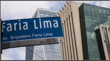 Negociação entre o pescoço e a faca amolada